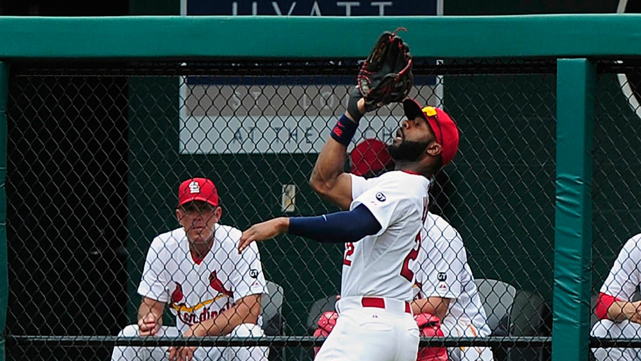 Deft defense boosts Wacha, Cardinals to another win over Twins